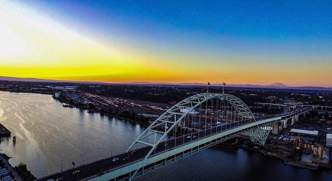 Fremont Bridge - photo by @pdx_perspective 